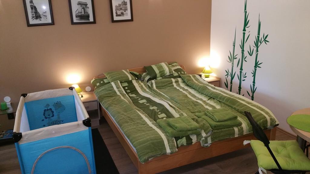 Apartment Patricia With Garden Budapest